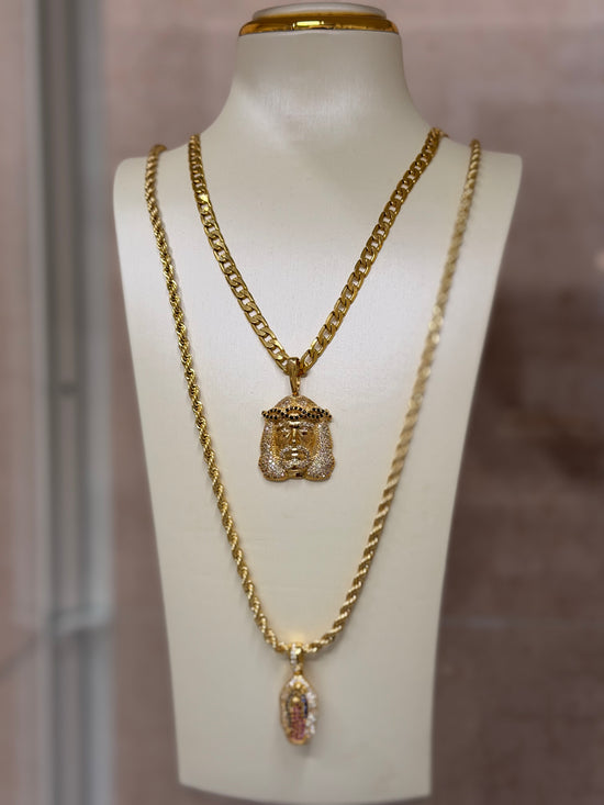 Cadena cubana con dije cristo